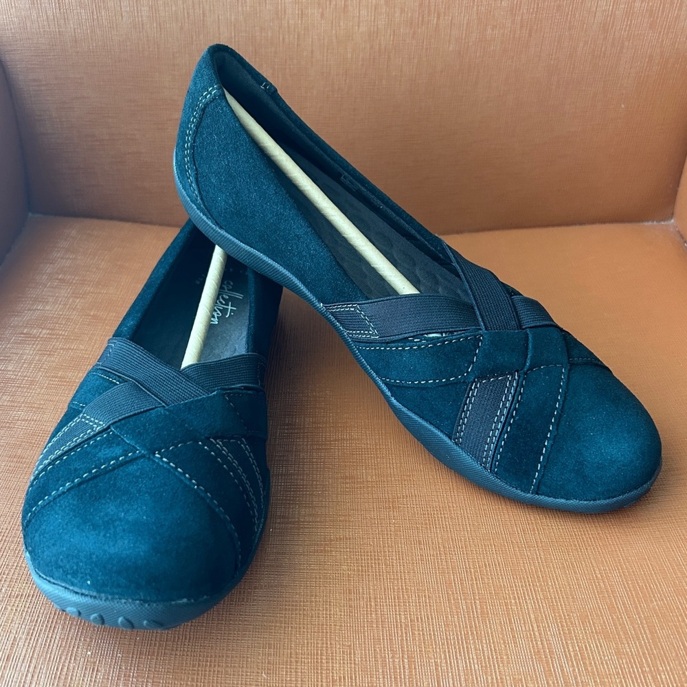 Clarks Women's Black Suede Flats